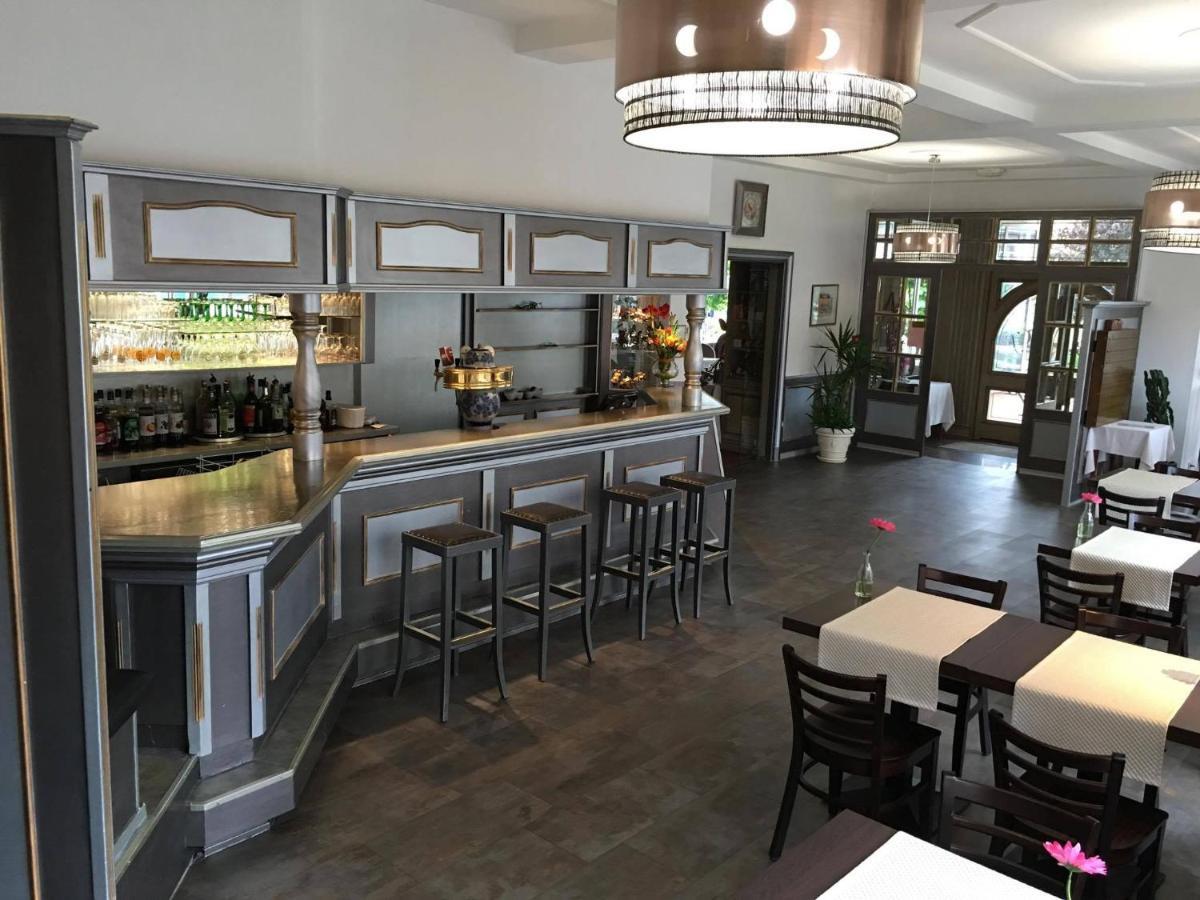 Hotel Restaurant Le Bristol Niederbronn-les-Bains Exteriér fotografie